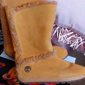 Nwot Timberland suede wm sz 10